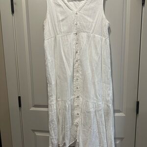 White Sleeveless Dress